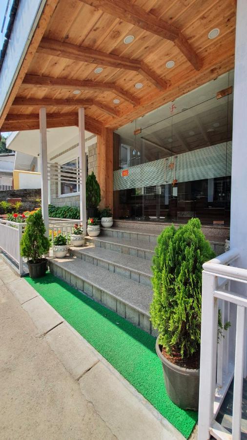 Nomadic Inn ダラムシャーラー エクステリア 写真